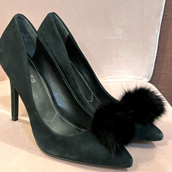black pom pom pumps - Picture 3 of 5